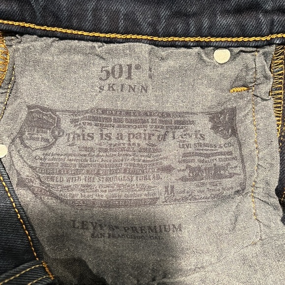 NWOT Levi’s 501 Skinny Ripped - Picture 11 of 16